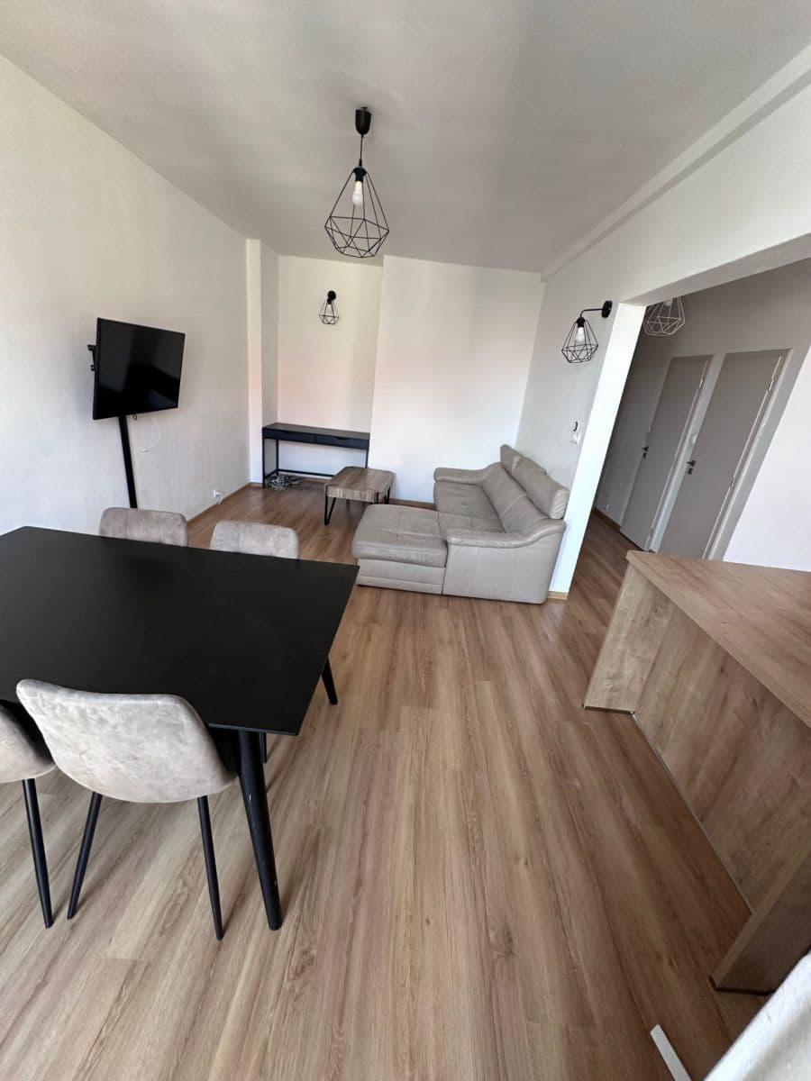Prenájom bytu 3-izbový 74 m², Botanická, Brno, Jihomoravský kraj Prenájom bytu 3-izbový 74 m², Botanická, Brno, Jihomoravský kraj