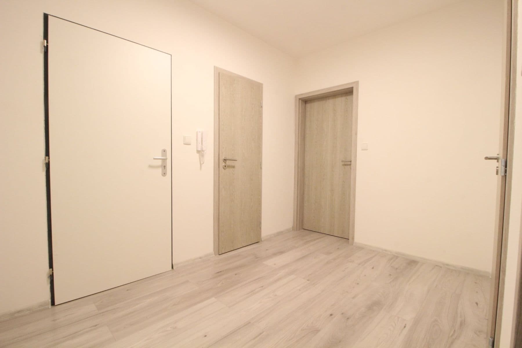 Prenájom bytu 3-izbový 78 m², Slepá, Milovice, Středočeský kraj Prenájom bytu 3-izbový 78 m², Slepá, Milovice, Středočeský kraj