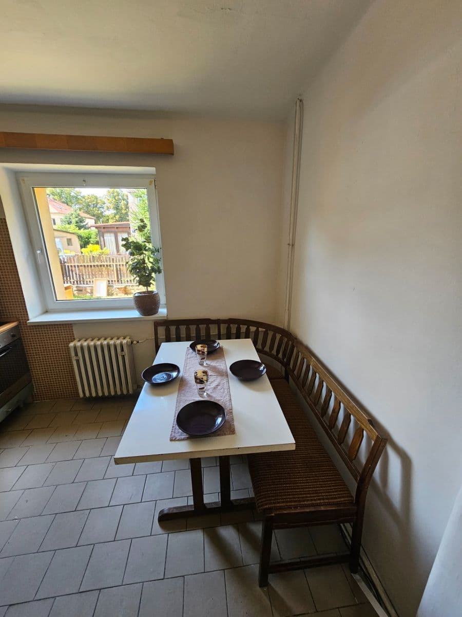 Prenájom bytu 4-izbový 18 m², Lanýžová, Praha, Praha Prenájom bytu 4-izbový 18 m², Lanýžová, Praha, Praha