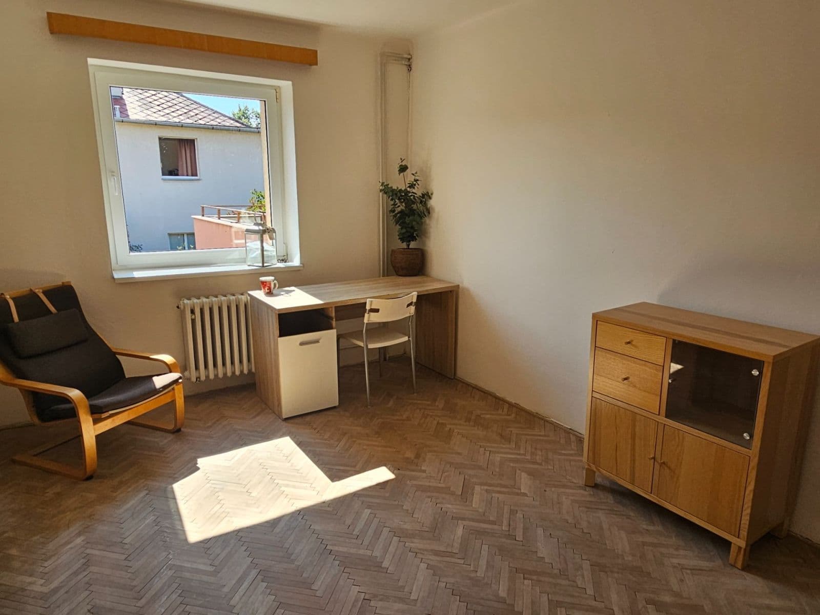 Prenájom bytu 4-izbový 18 m², Lanýžová, Praha, Praha Prenájom bytu 4-izbový 18 m², Lanýžová, Praha, Praha