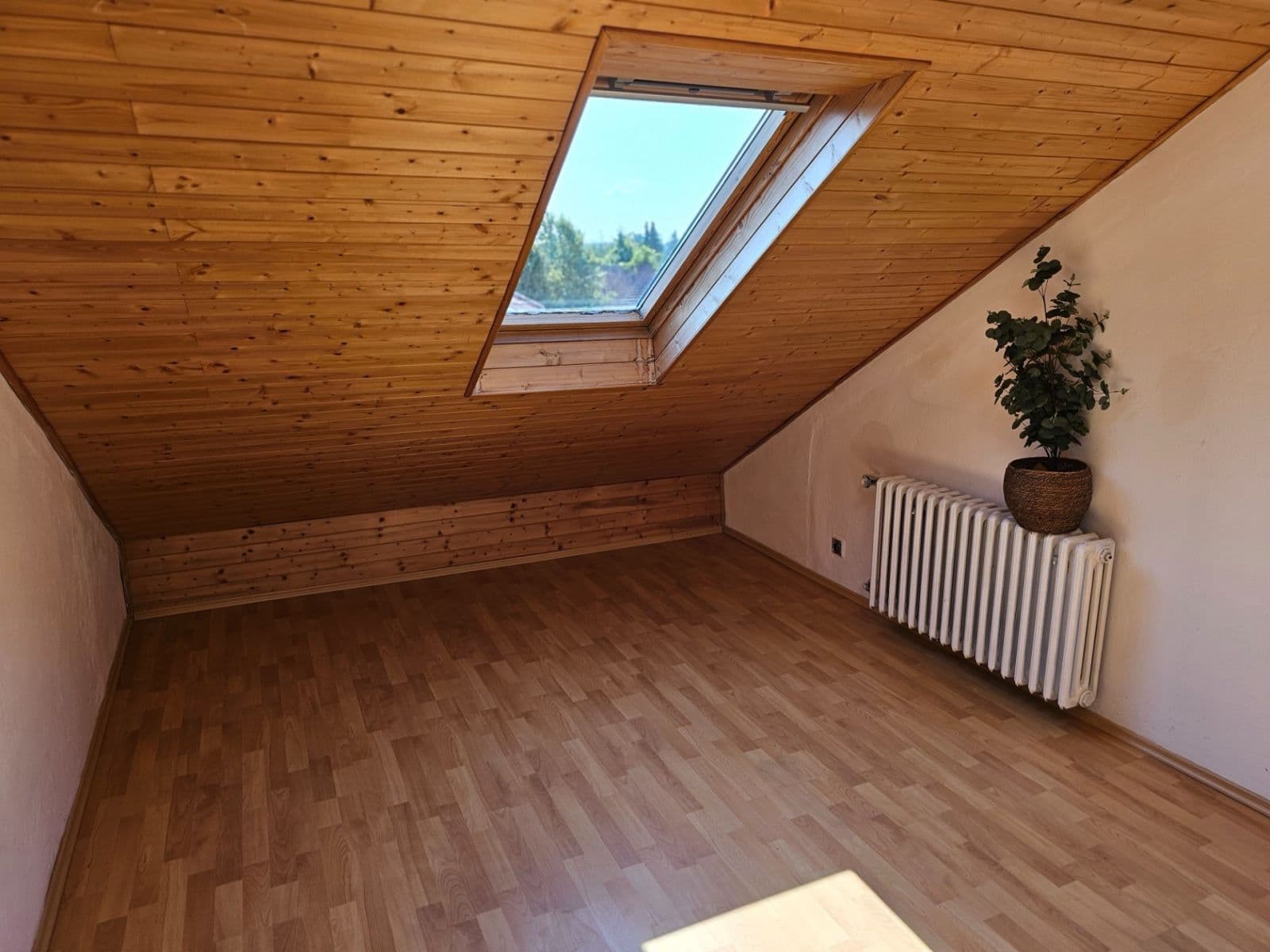 Prenájom bytu 4-izbový 18 m², Lanýžová, Praha, Praha Prenájom bytu 4-izbový 18 m², Lanýžová, Praha, Praha