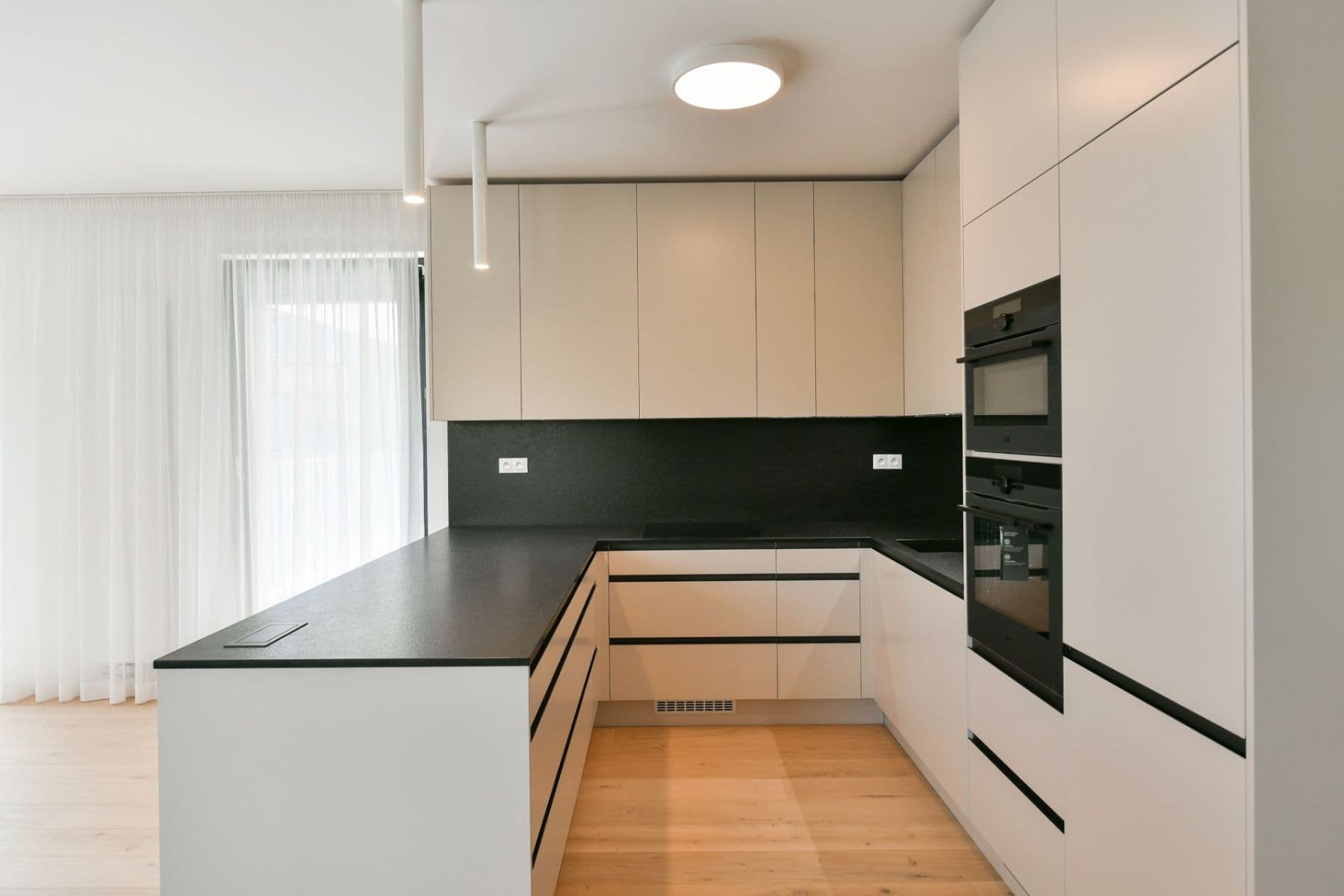 Prenájom bytu 3-izbový 115 m², Michelská, Praha, Praha Prenájom bytu 3-izbový 115 m², Michelská, Praha, Praha
