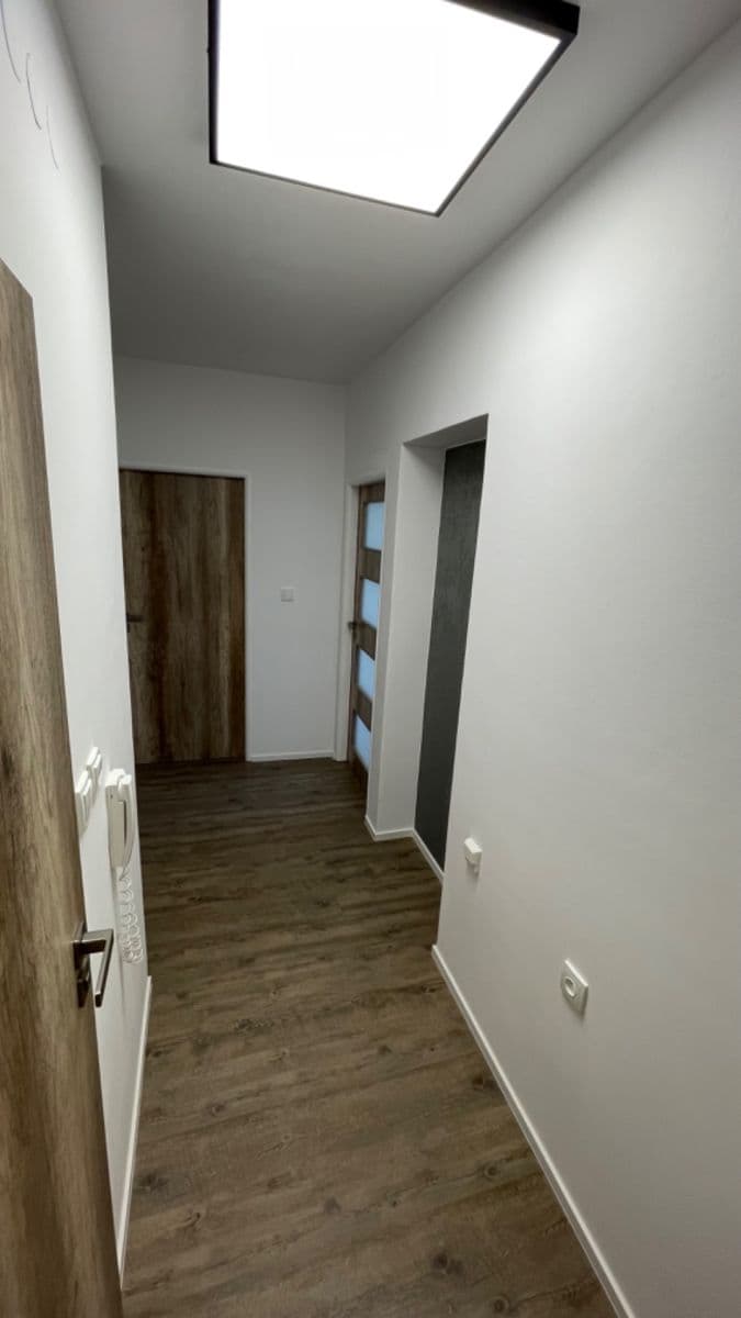 Predaj bytu 2-izbový 58 m², Spojovací, Sezemice, Pardubický kraj Predaj bytu 2-izbový 58 m², Spojovací, Sezemice, Pardubický kraj