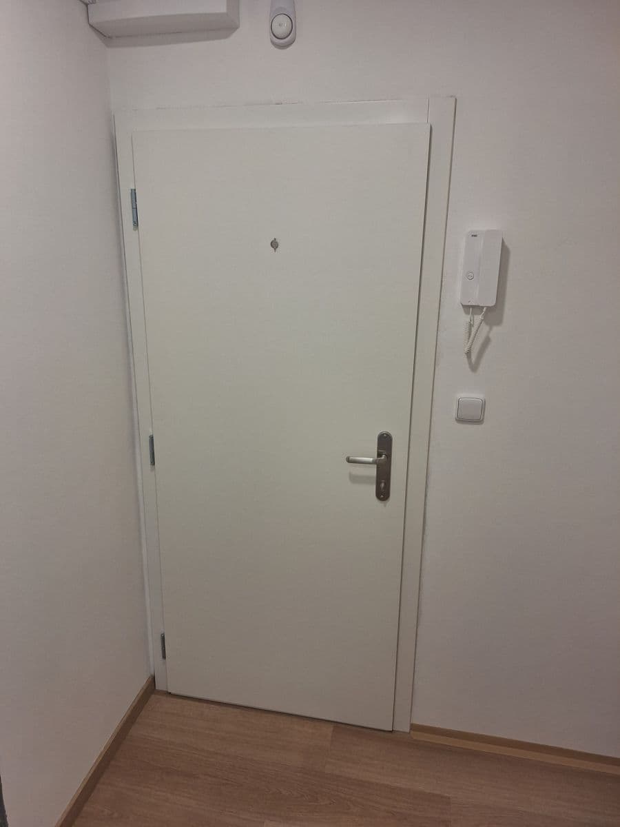 Prenájom bytu 2-izbový 55 m², Mahulenina, Praha, Praha Prenájom bytu 2-izbový 55 m², Mahulenina, Praha, Praha