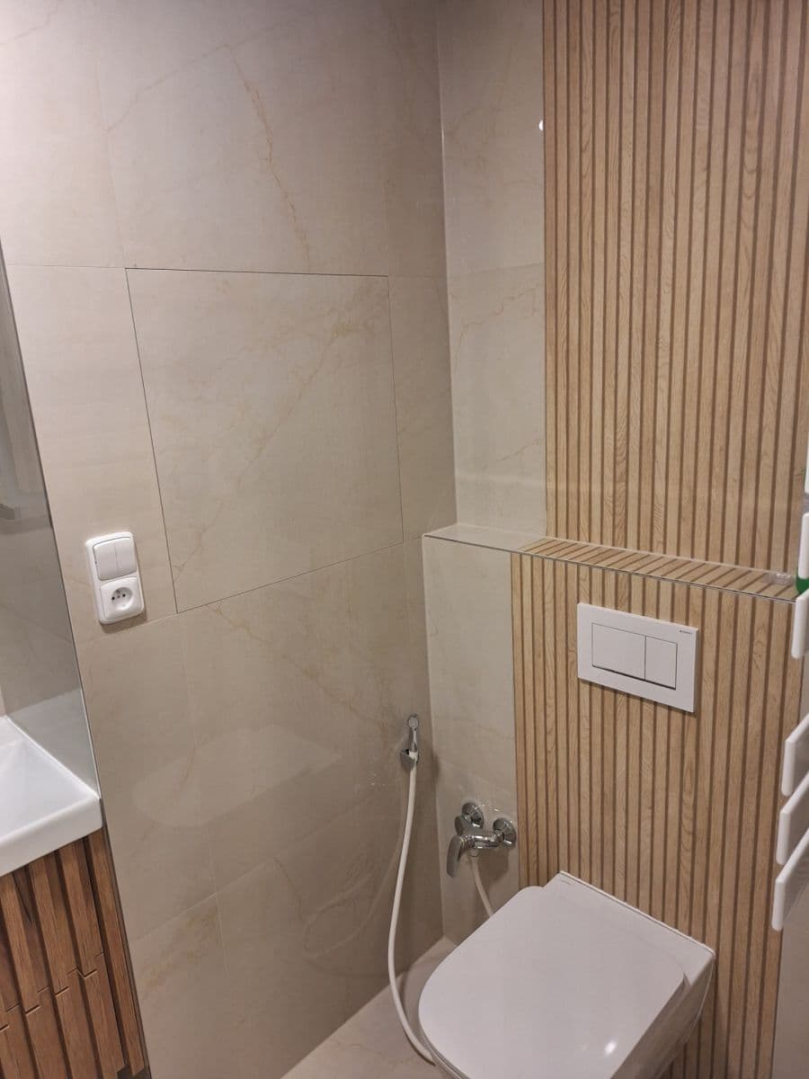 Prenájom bytu 2-izbový 55 m², Mahulenina, Praha, Praha Prenájom bytu 2-izbový 55 m², Mahulenina, Praha, Praha