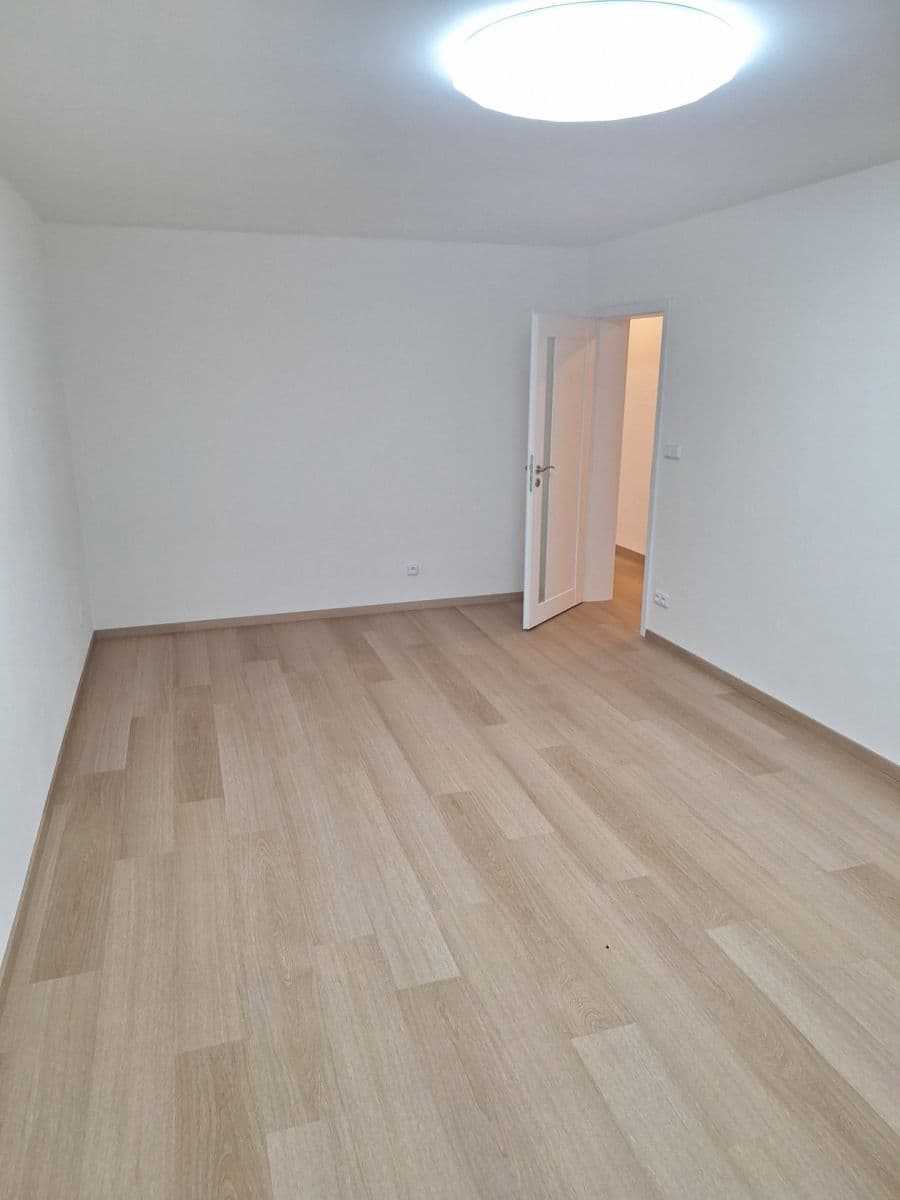 Prenájom bytu 2-izbový 55 m², Mahulenina, Praha, Praha Prenájom bytu 2-izbový 55 m², Mahulenina, Praha, Praha