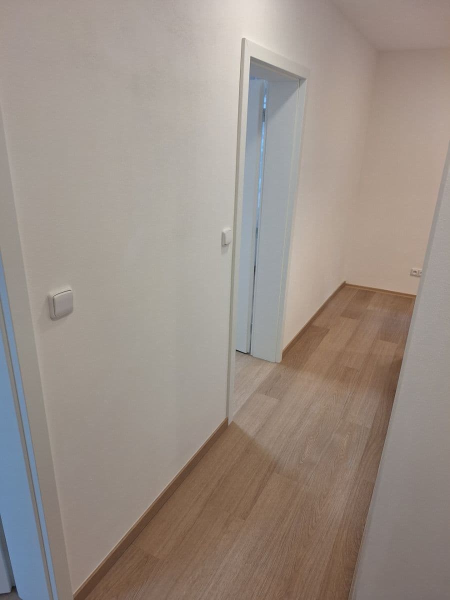 Prenájom bytu 2-izbový 55 m², Mahulenina, Praha, Praha Prenájom bytu 2-izbový 55 m², Mahulenina, Praha, Praha