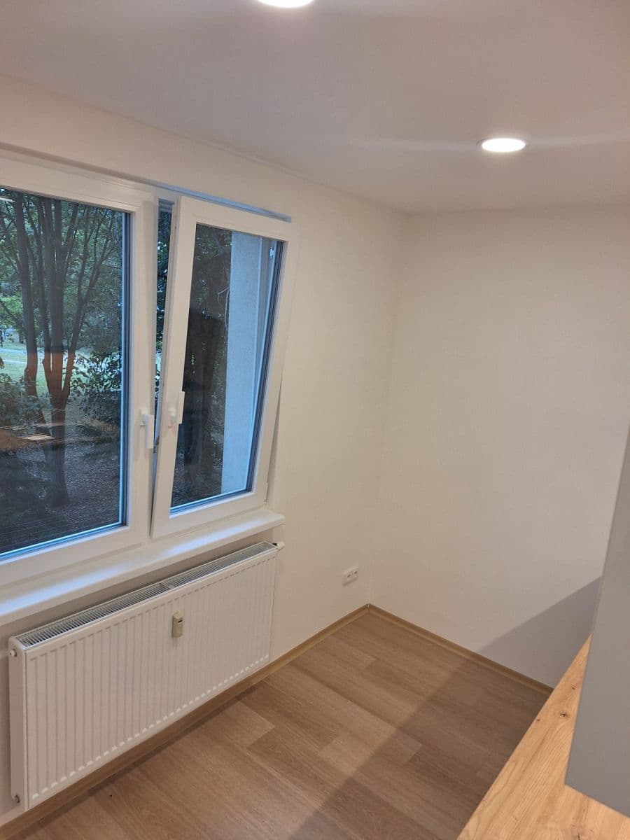 Prenájom bytu 2-izbový 55 m², Mahulenina, Praha, Praha Prenájom bytu 2-izbový 55 m², Mahulenina, Praha, Praha