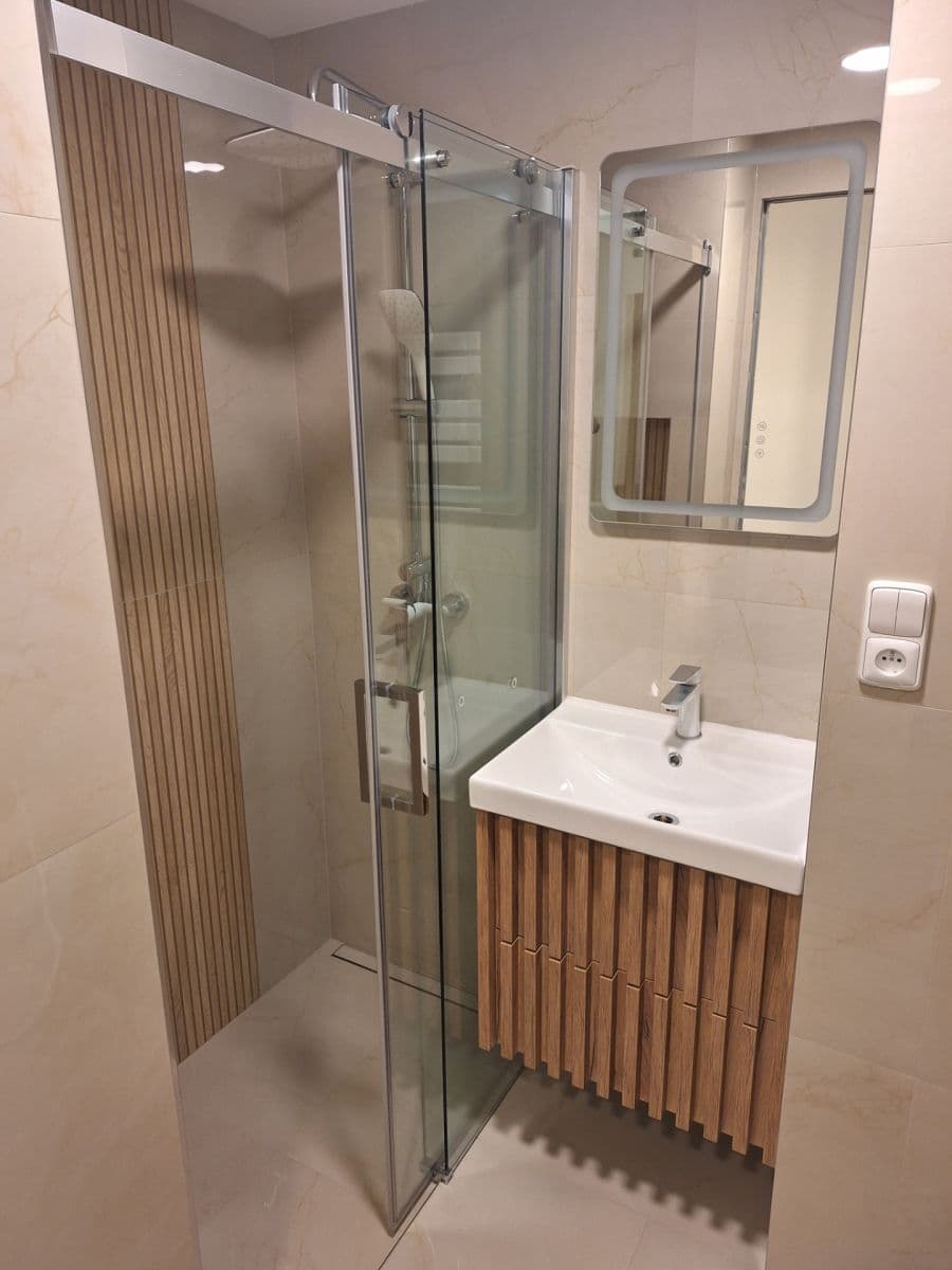 Prenájom bytu 2-izbový 55 m², Mahulenina, Praha, Praha Prenájom bytu 2-izbový 55 m², Mahulenina, Praha, Praha