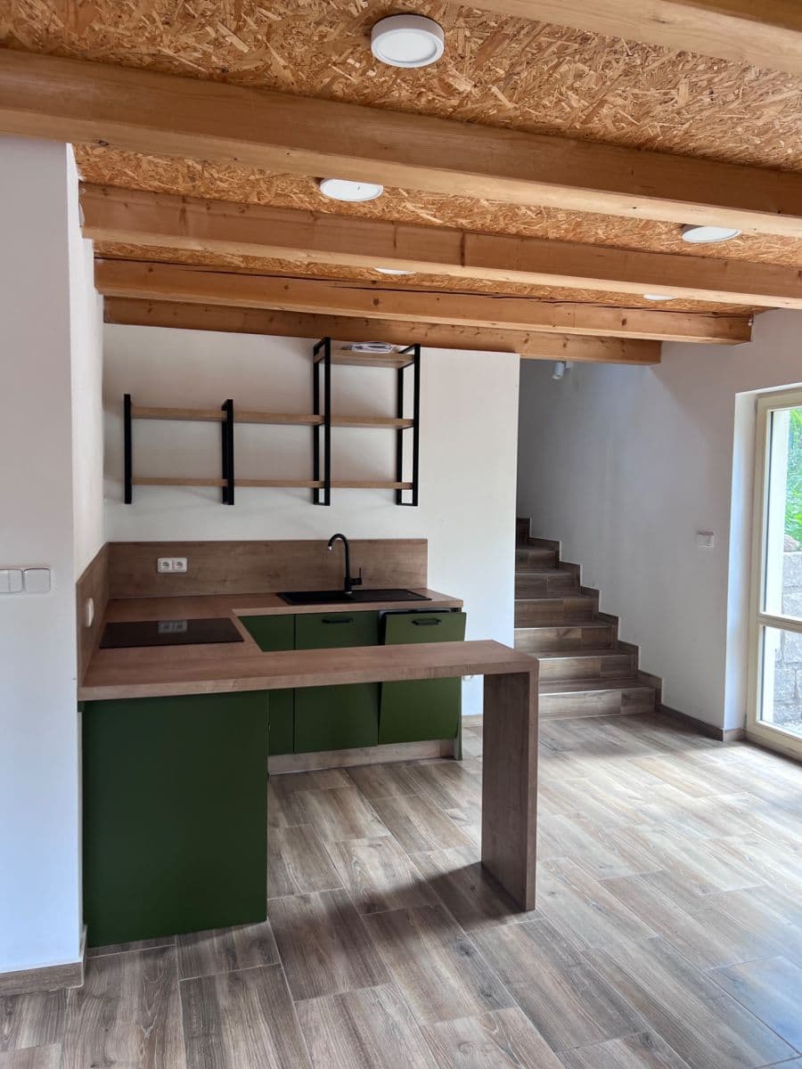 Prenájom rekreačného objektu 75 m², pozemok 400 m², Lesní, Jevany, Středočeský kraj Prenájom rekreačného objektu 75 m², pozemok 400 m², Lesní, Jevany, Středočeský kraj