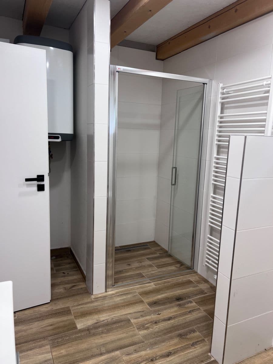 Prenájom rekreačného objektu 75 m², pozemok 400 m², Lesní, Jevany, Středočeský kraj Prenájom rekreačného objektu 75 m², pozemok 400 m², Lesní, Jevany, Středočeský kraj