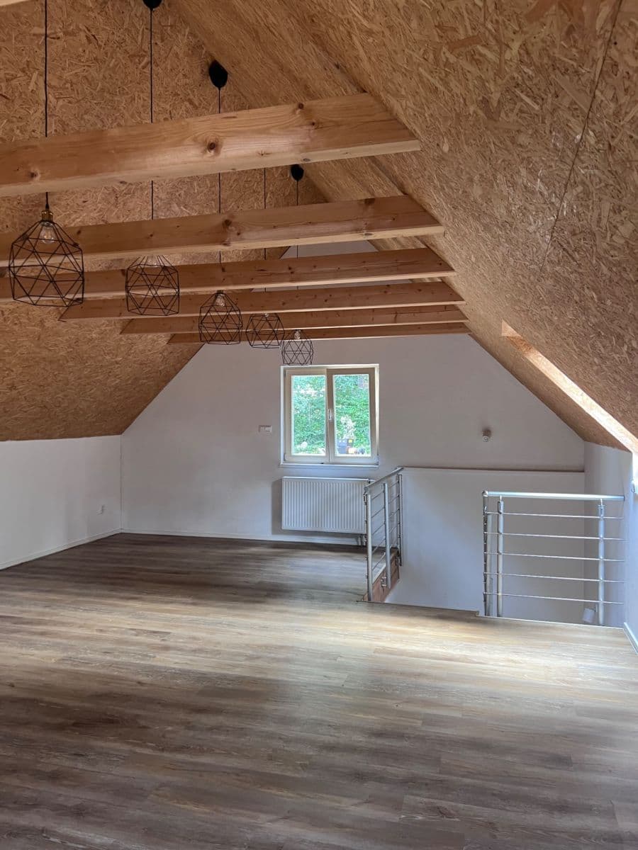 Prenájom rekreačného objektu 75 m², pozemok 400 m², Lesní, Jevany, Středočeský kraj Prenájom rekreačného objektu 75 m², pozemok 400 m², Lesní, Jevany, Středočeský kraj