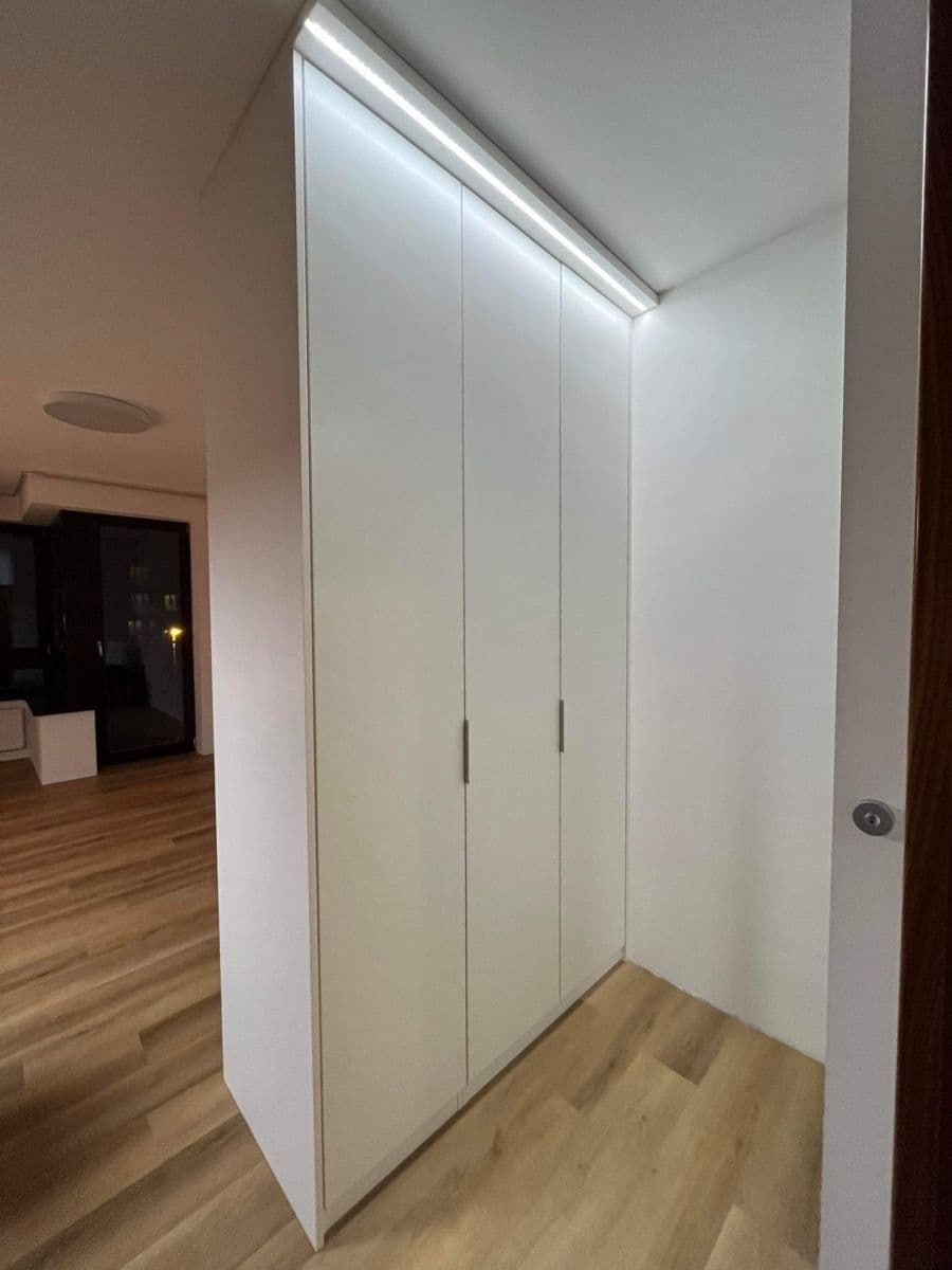 Prenájom bytu 1-izbový 38 m², Májová, Praha, Praha Prenájom bytu 1-izbový 38 m², Májová, Praha, Praha
