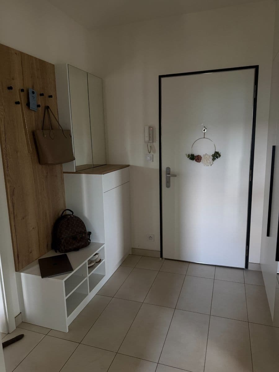 Prenájom bytu 2-izbový 61 m², Kačírkova, Praha, Praha Prenájom bytu 2-izbový 61 m², Kačírkova, Praha, Praha