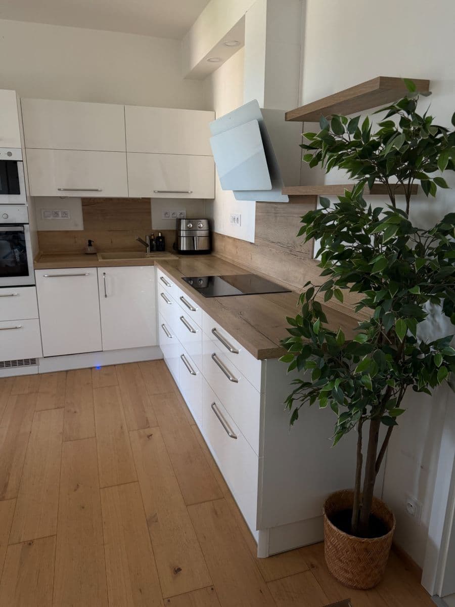 Prenájom bytu 2-izbový 61 m², Kačírkova, Praha, Praha Prenájom bytu 2-izbový 61 m², Kačírkova, Praha, Praha