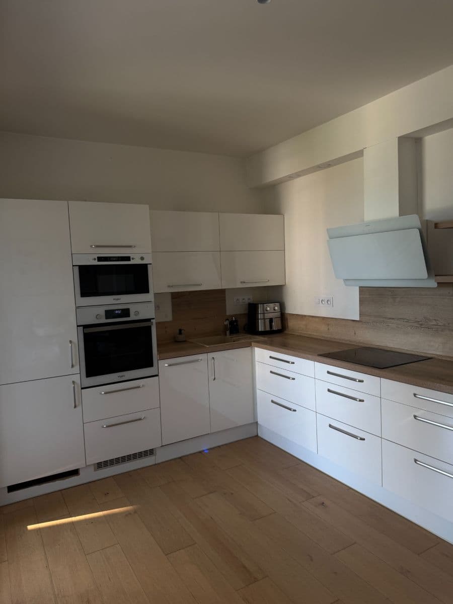 Prenájom bytu 2-izbový 61 m², Kačírkova, Praha, Praha Prenájom bytu 2-izbový 61 m², Kačírkova, Praha, Praha