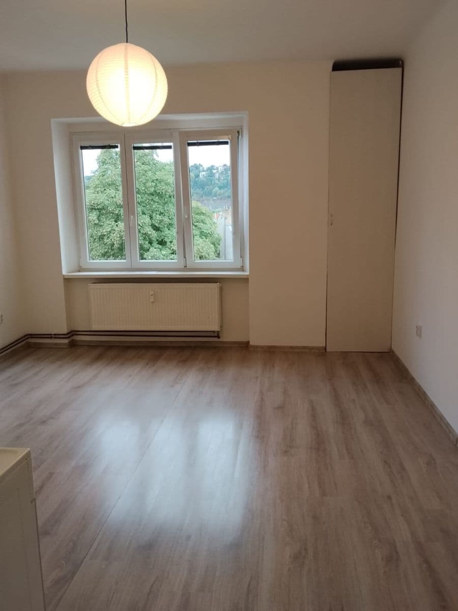 Prenájom bytu 1-izbový 36 m², Školní, Praha, Praha Prenájom bytu 1-izbový 36 m², Školní, Praha, Praha