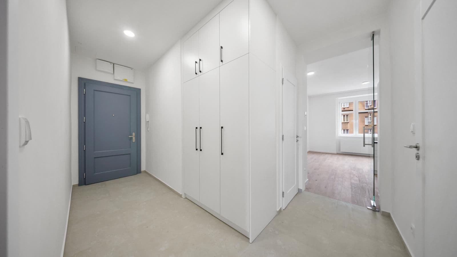 Prenájom bytu 2-izbový 55 m², Jeseniova, Praha, Praha Prenájom bytu 2-izbový 55 m², Jeseniova, Praha, Praha