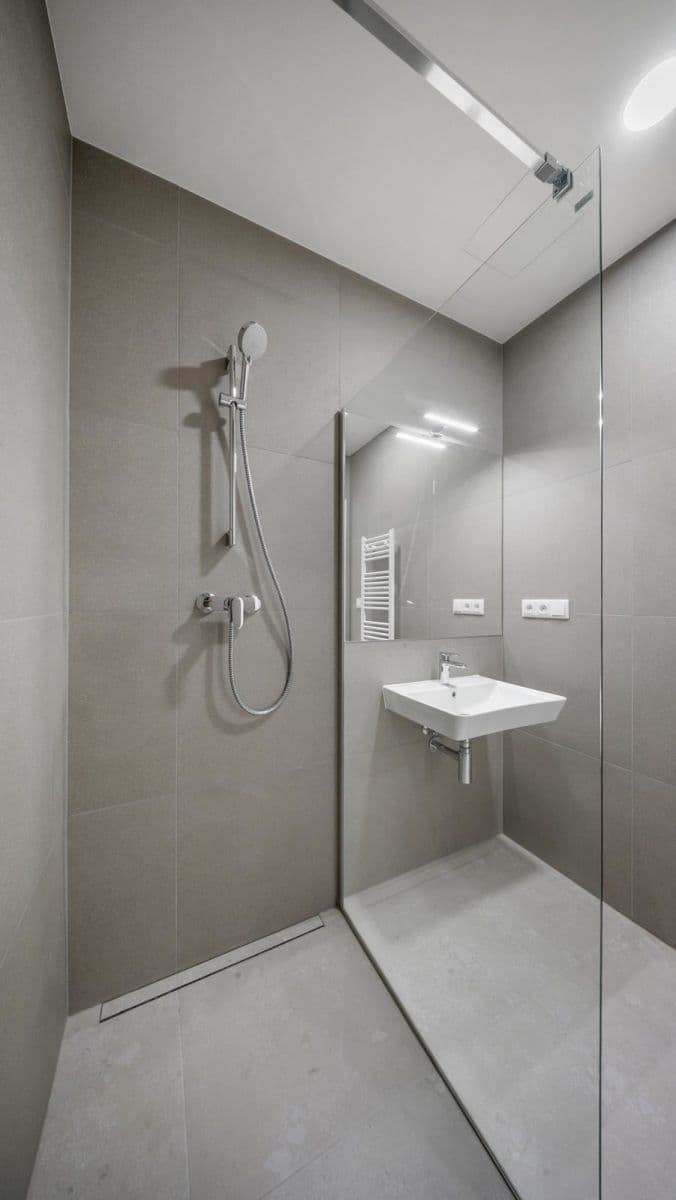 Prenájom bytu 2-izbový 55 m², Jeseniova, Praha, Praha Prenájom bytu 2-izbový 55 m², Jeseniova, Praha, Praha