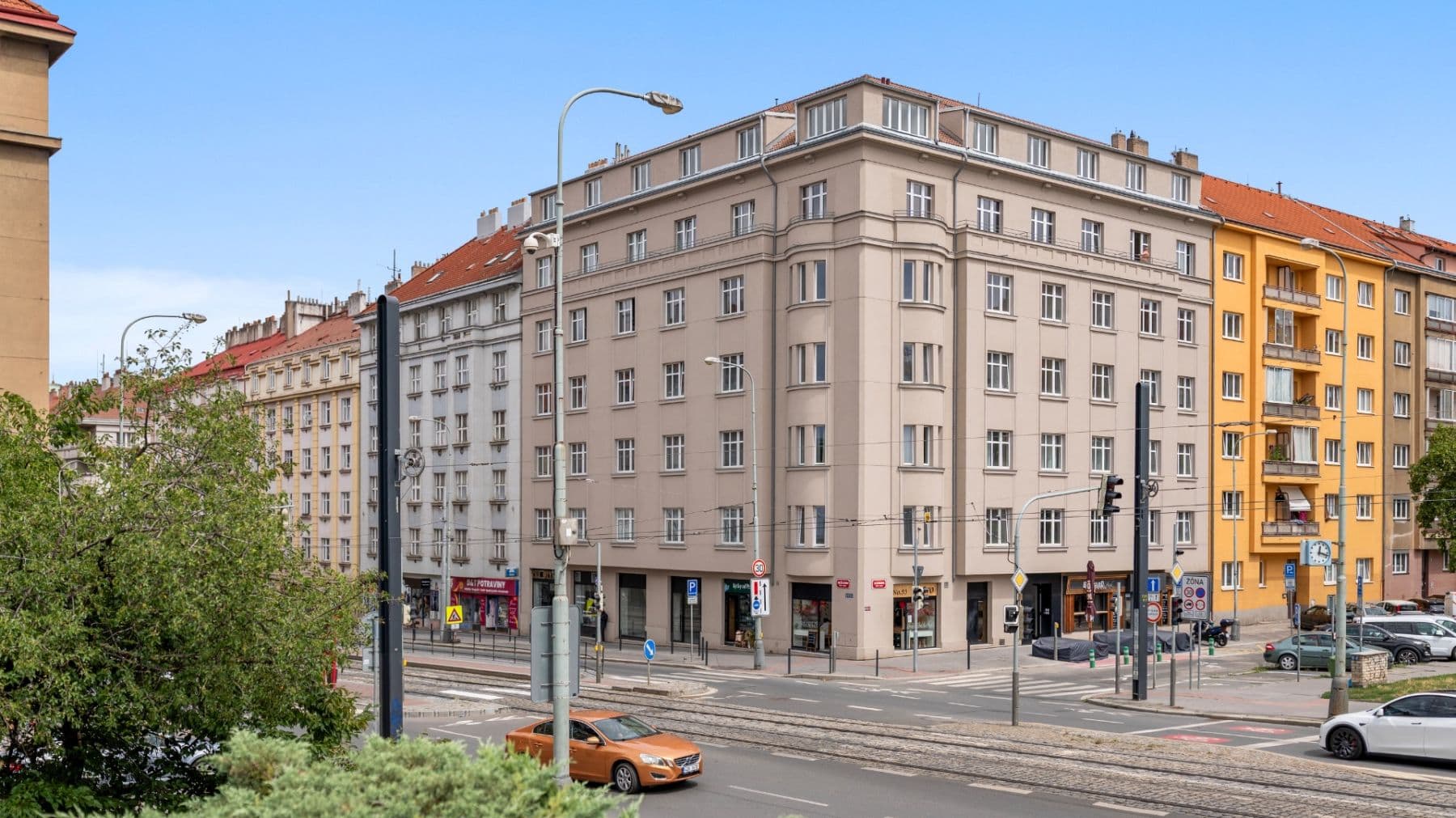 Prenájom bytu 2-izbový 55 m², Jeseniova, Praha, Praha Prenájom bytu 2-izbový 55 m², Jeseniova, Praha, Praha