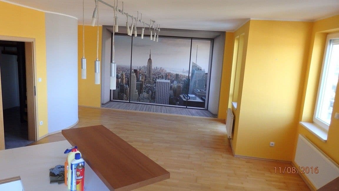 Prenájom bytu 4-izbový 120 m², Semická, Praha, Praha Prenájom bytu 4-izbový 120 m², Semická, Praha, Praha