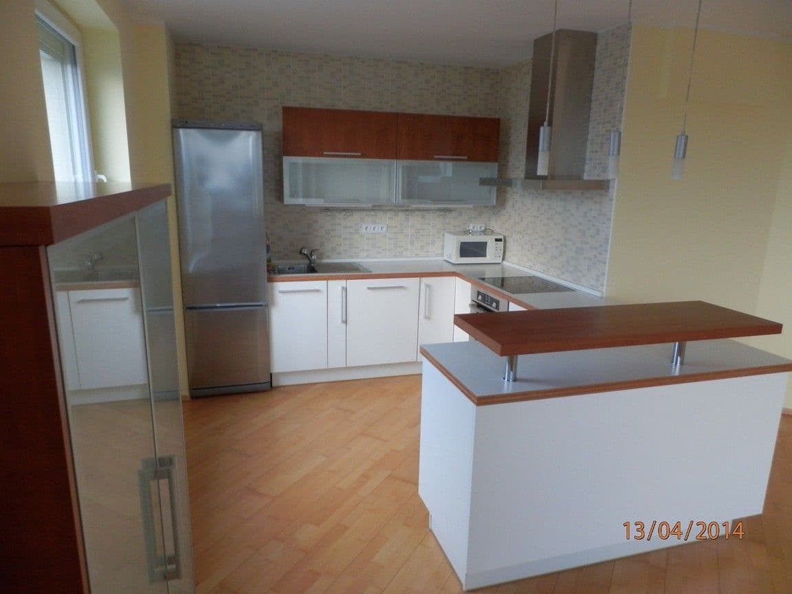 Prenájom bytu 4-izbový 120 m², Semická, Praha, Praha Prenájom bytu 4-izbový 120 m², Semická, Praha, Praha