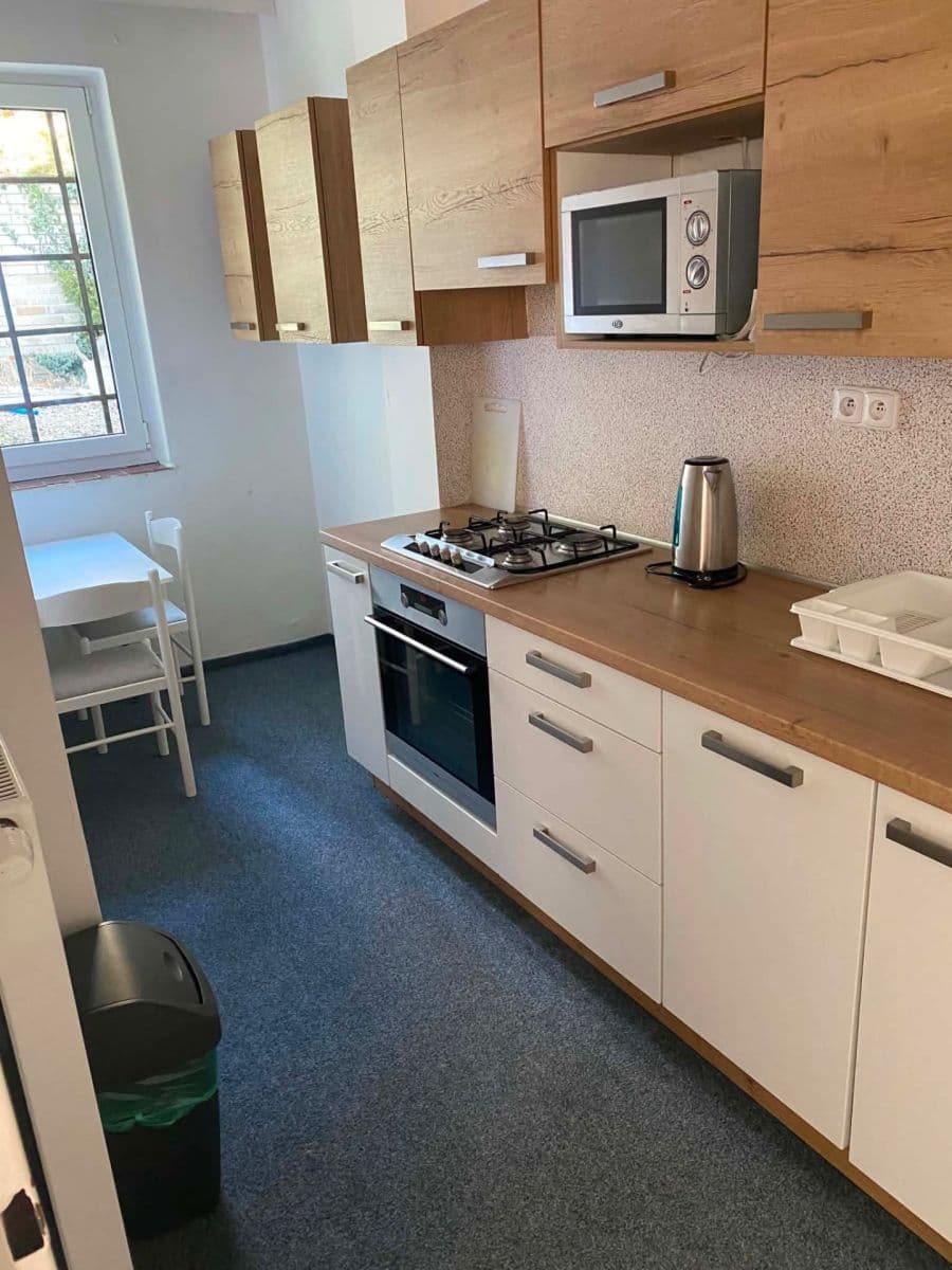 Prenájom bytu 3-izbový 80 m², Ohnivcova, Praha, Praha Prenájom bytu 3-izbový 80 m², Ohnivcova, Praha, Praha