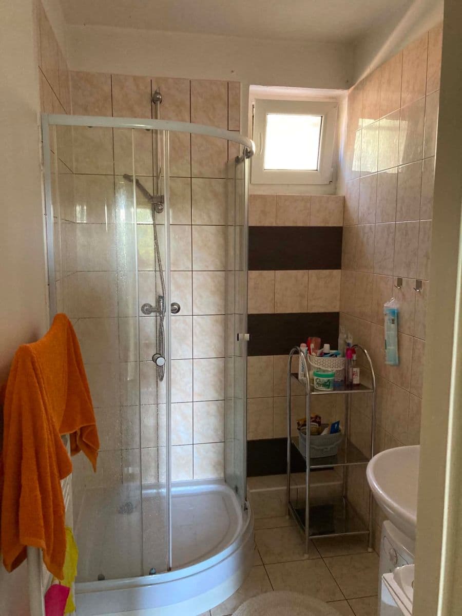 Prenájom bytu 3-izbový 80 m², Ohnivcova, Praha, Praha Prenájom bytu 3-izbový 80 m², Ohnivcova, Praha, Praha