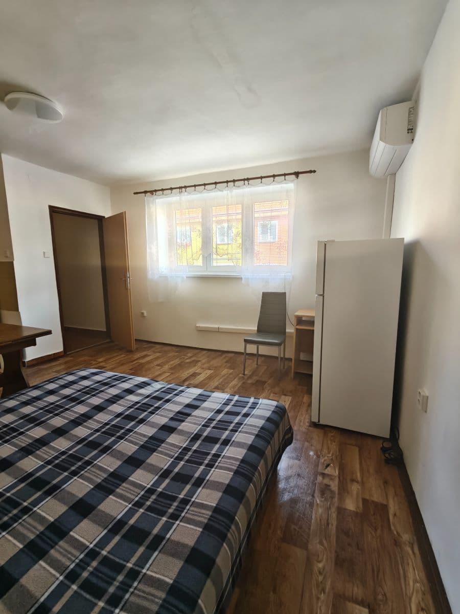 Prenájom bytu 1-izbový 34 m², Zámecká, Kynšperk nad Ohří, Karlovarský kraj Prenájom bytu 1-izbový 34 m², Zámecká, Kynšperk nad Ohří, Karlovarský kraj