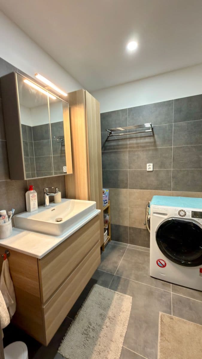 Prenájom bytu 3-izbový 85 m², Růženínská, Praha, Praha Prenájom bytu 3-izbový 85 m², Růženínská, Praha, Praha