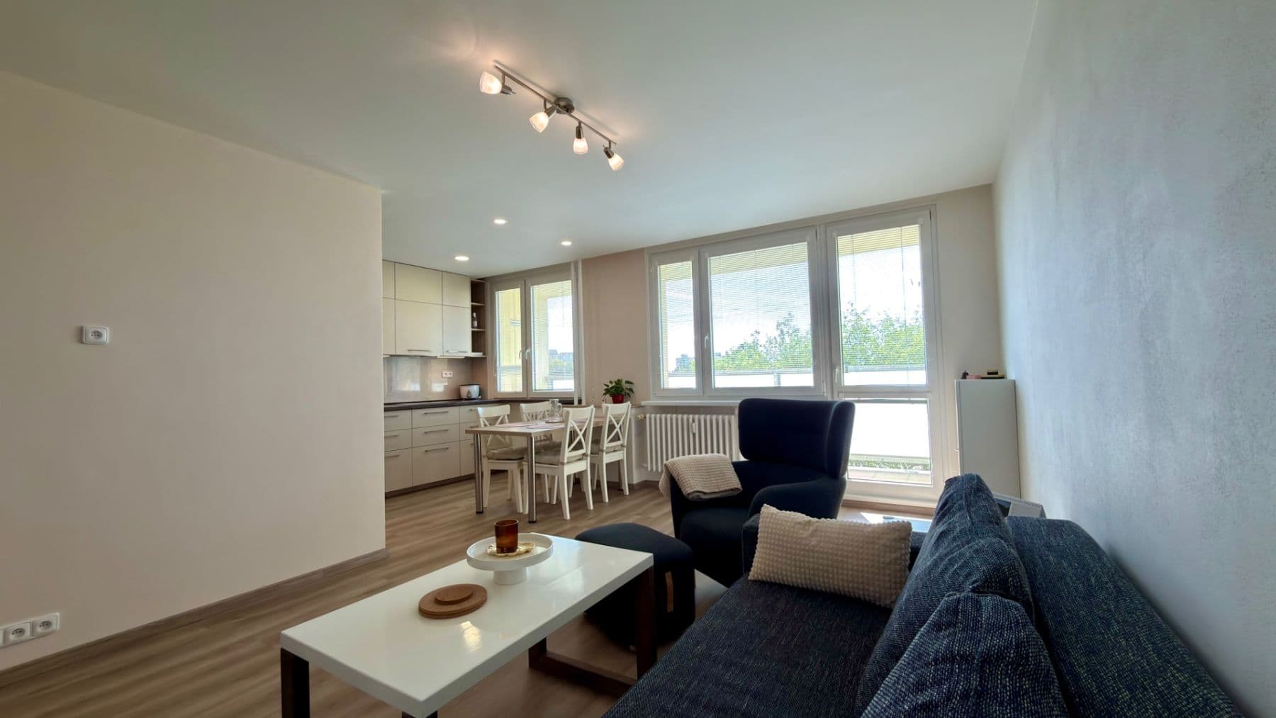 Prenájom bytu 3-izbový 85 m², Růženínská, Praha, Praha Prenájom bytu 3-izbový 85 m², Růženínská, Praha, Praha