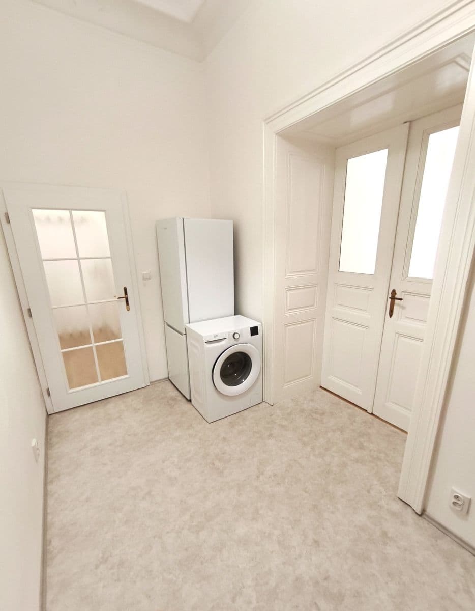 Prenájom bytu 1-izbový 39 m², Soukenická, Praha, Praha Prenájom bytu 1-izbový 39 m², Soukenická, Praha, Praha