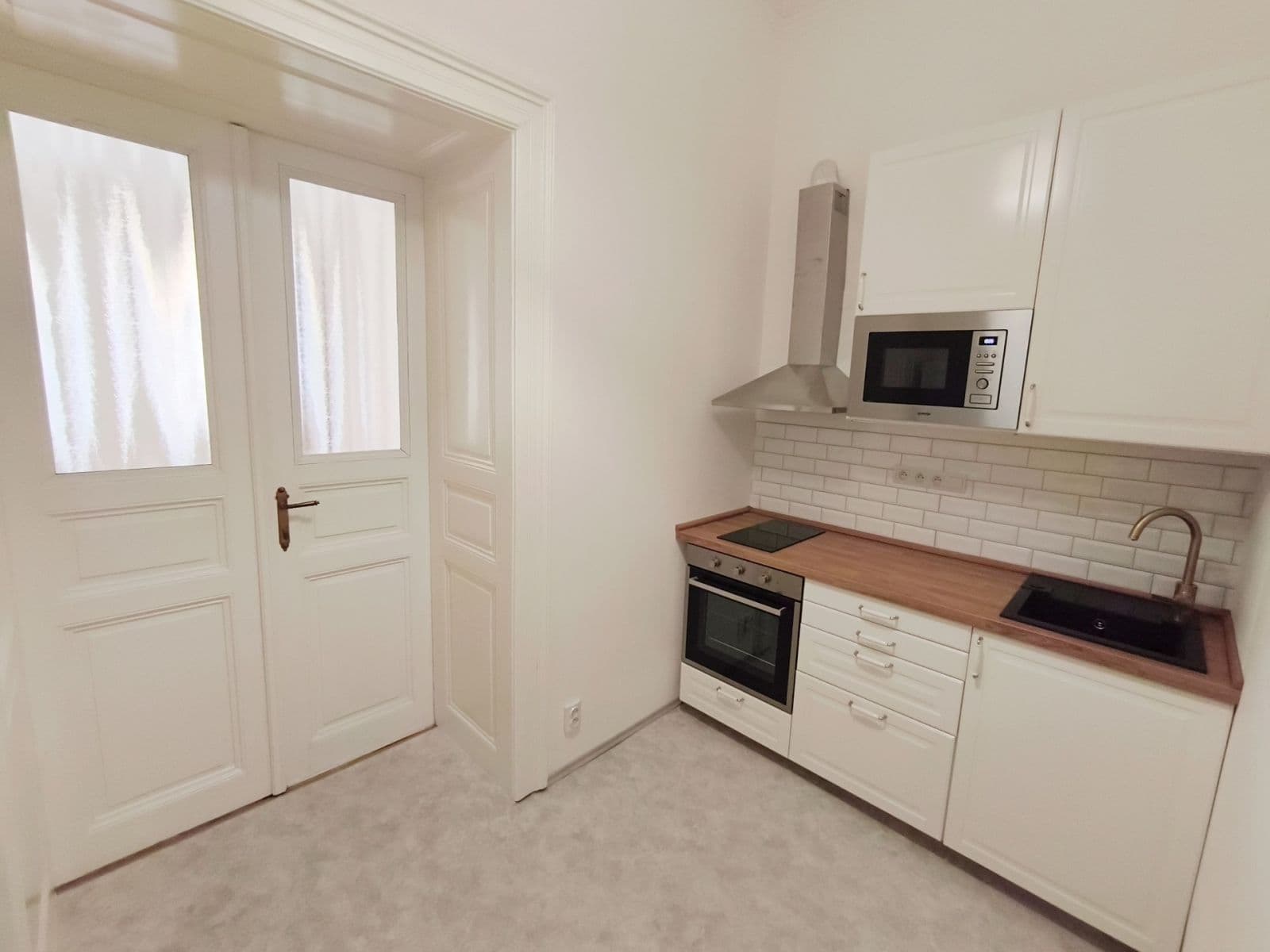 Prenájom bytu 1-izbový 39 m², Soukenická, Praha, Praha Prenájom bytu 1-izbový 39 m², Soukenická, Praha, Praha