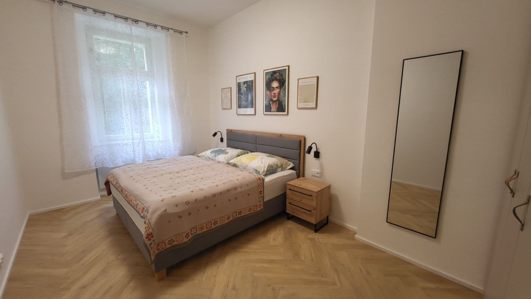 Prenájom bytu 2-izbový 44 m², Tolstého, Praha, Praha Prenájom bytu 2-izbový 44 m², Tolstého, Praha, Praha