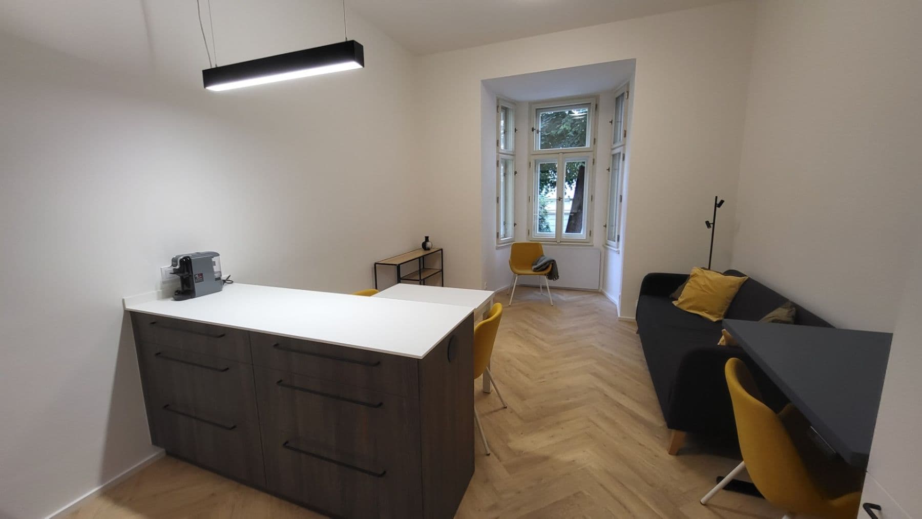 Prenájom bytu 2-izbový 44 m², Tolstého, Praha, Praha Prenájom bytu 2-izbový 44 m², Tolstého, Praha, Praha