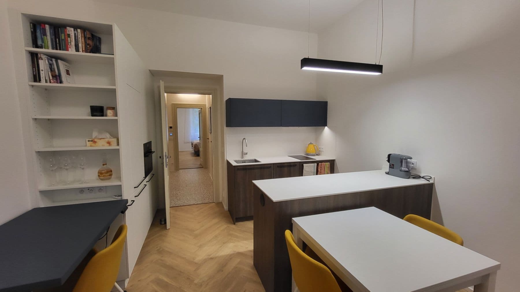 Prenájom bytu 2-izbový 44 m², Tolstého, Praha, Praha Prenájom bytu 2-izbový 44 m², Tolstého, Praha, Praha