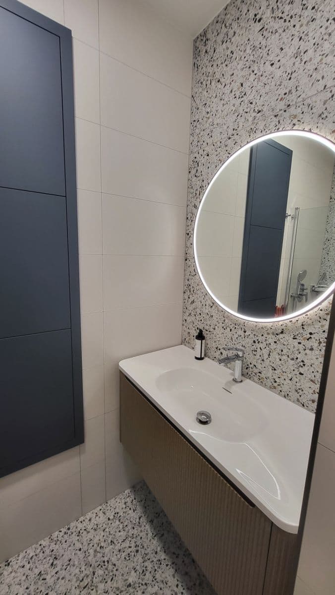 Prenájom bytu 2-izbový 44 m², Tolstého, Praha, Praha Prenájom bytu 2-izbový 44 m², Tolstého, Praha, Praha