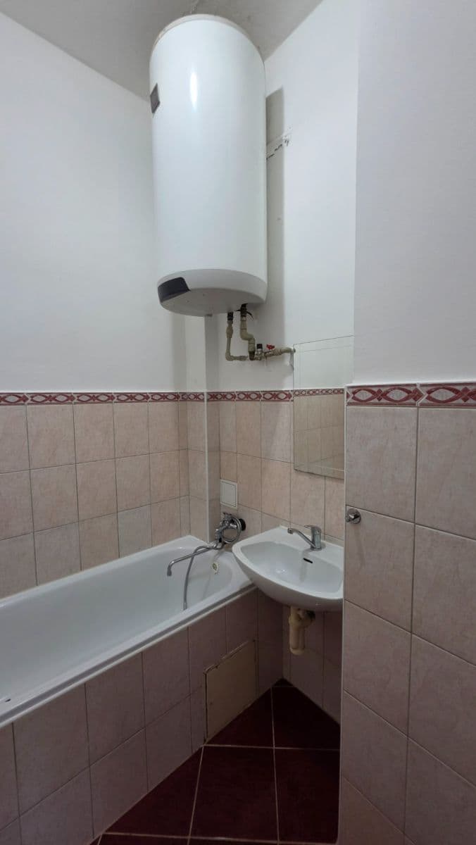 Prenájom bytu 2-izbový 42 m², Vrchlického, Praha, Praha Prenájom bytu 2-izbový 42 m², Vrchlického, Praha, Praha