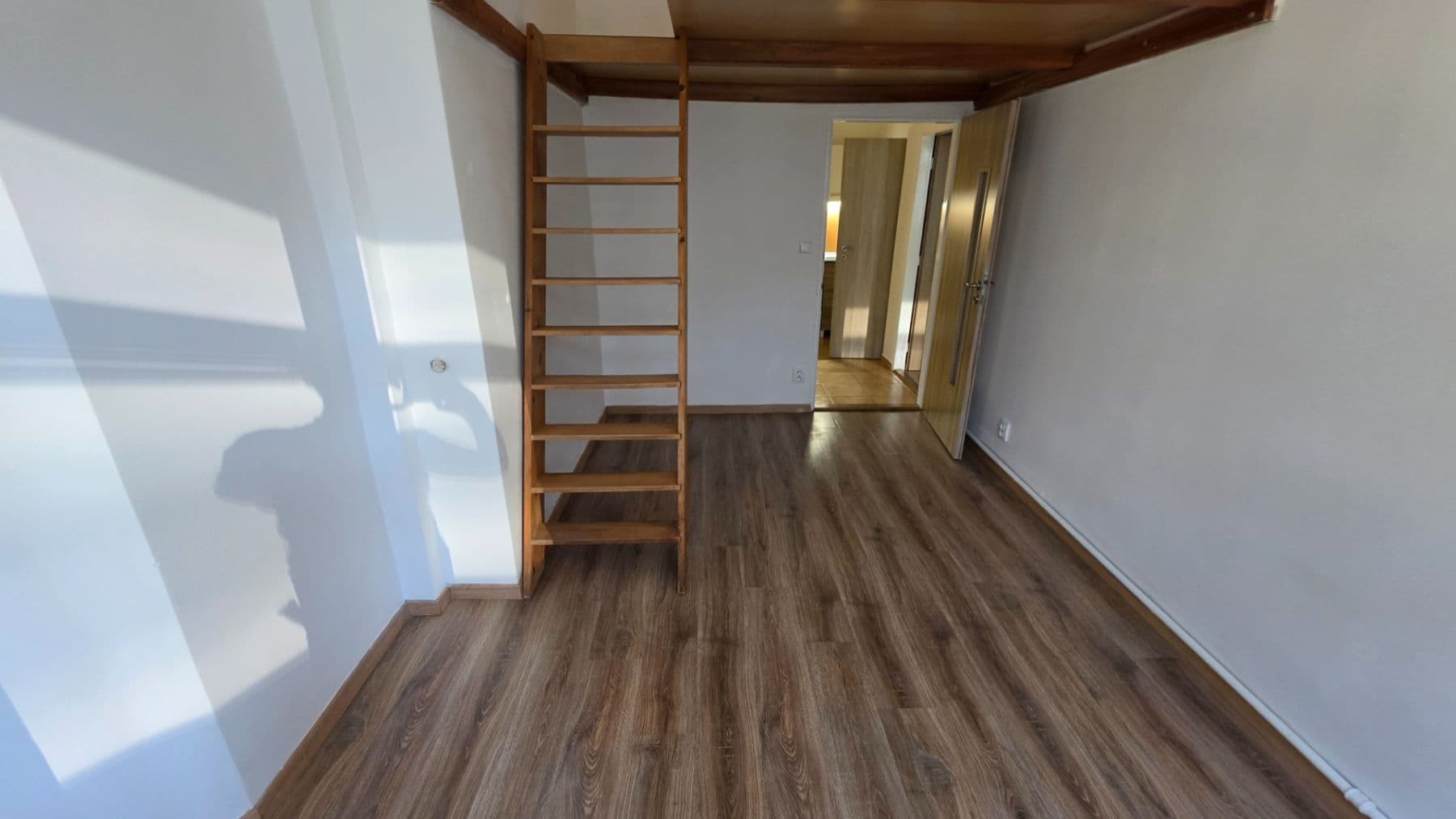 Prenájom bytu 2-izbový 42 m², Vrchlického, Praha, Praha Prenájom bytu 2-izbový 42 m², Vrchlického, Praha, Praha