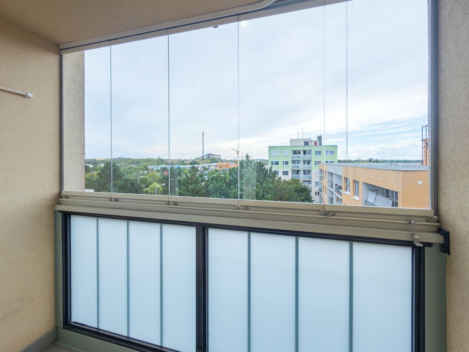 Prenájom bytu 3-izbový 66 m², Travná, Praha, Praha Prenájom bytu 3-izbový 66 m², Travná, Praha, Praha