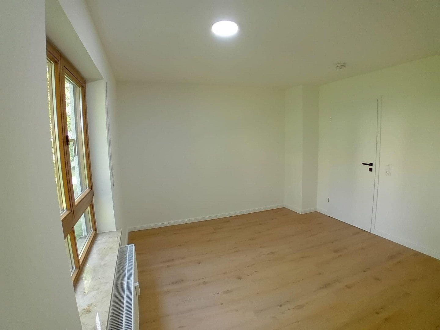 Predaj bytu 3-izbový 66 m², Radeberger Str. 26, Dresden Weissig, Sasko Predaj bytu 3-izbový 66 m², Radeberger Str. 26, Dresden Weissig, Sasko