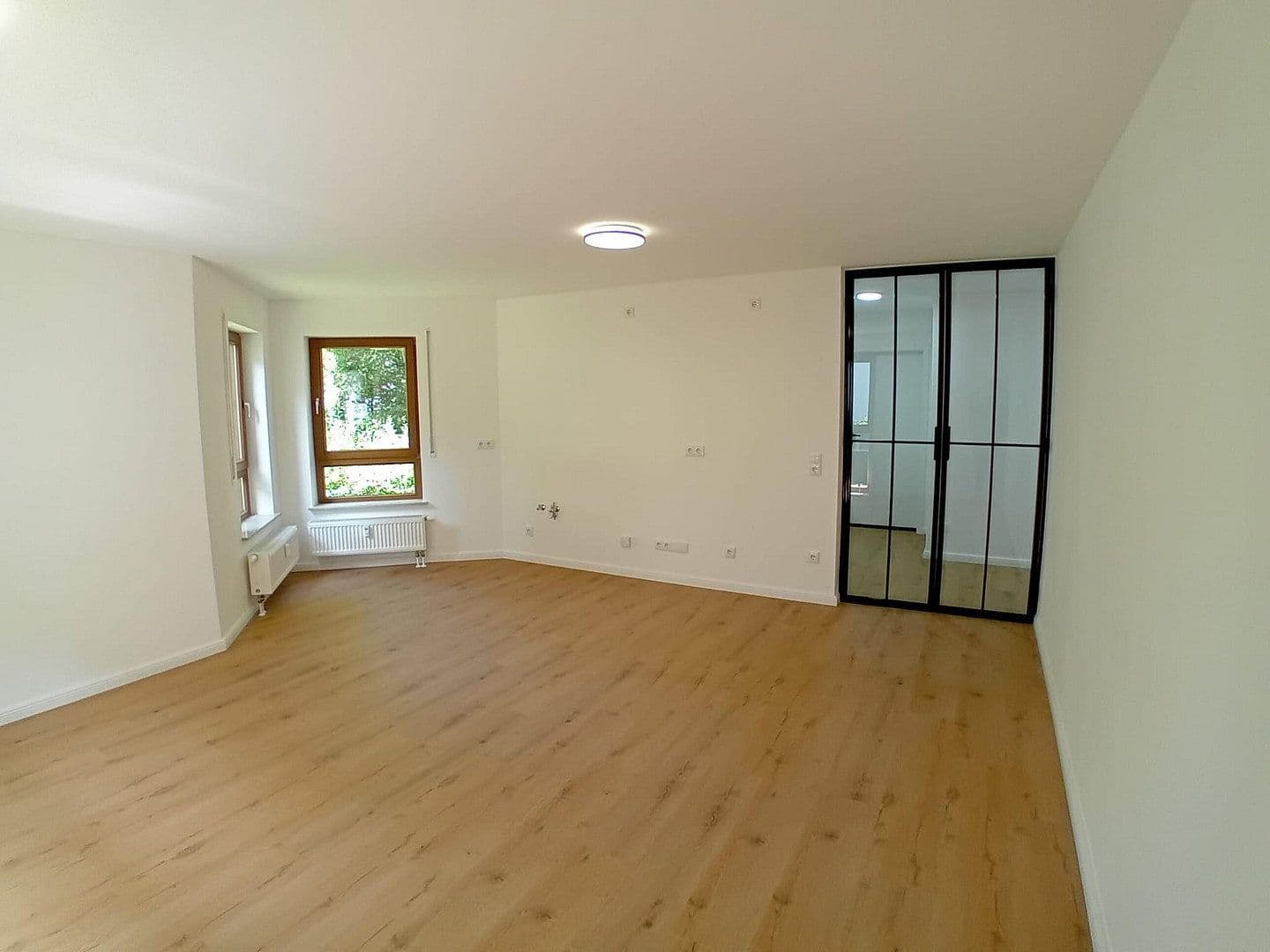 Predaj bytu 3-izbový 66 m², Radeberger Str. 26, Dresden Weissig, Sasko Predaj bytu 3-izbový 66 m², Radeberger Str. 26, Dresden Weissig, Sasko