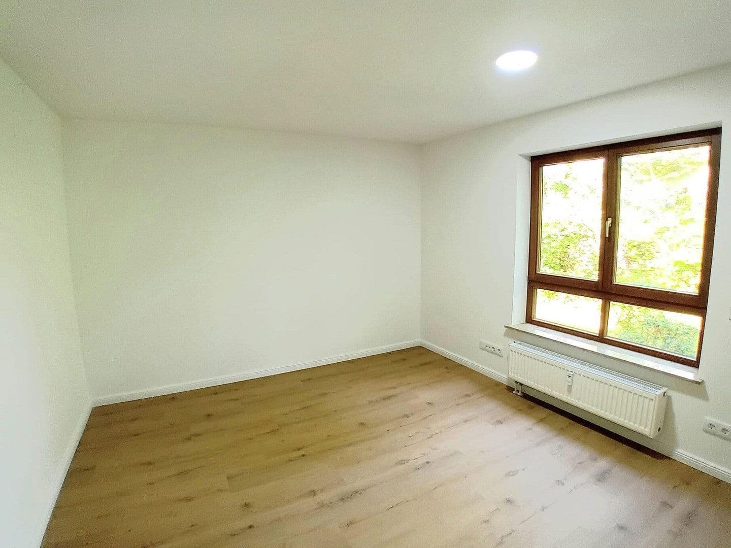 Predaj bytu 3-izbový 66 m², Radeberger Str. 26, Dresden Weissig, Sasko Predaj bytu 3-izbový 66 m², Radeberger Str. 26, Dresden Weissig, Sasko