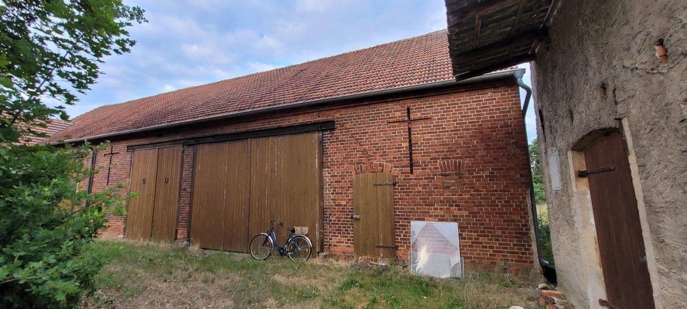 Predaj domu 150 m², pozemok 5.500 m², Herzberg (Elster), Brandenbursko Predaj domu 150 m², pozemok 5.500 m², Herzberg (Elster), Brandenbursko