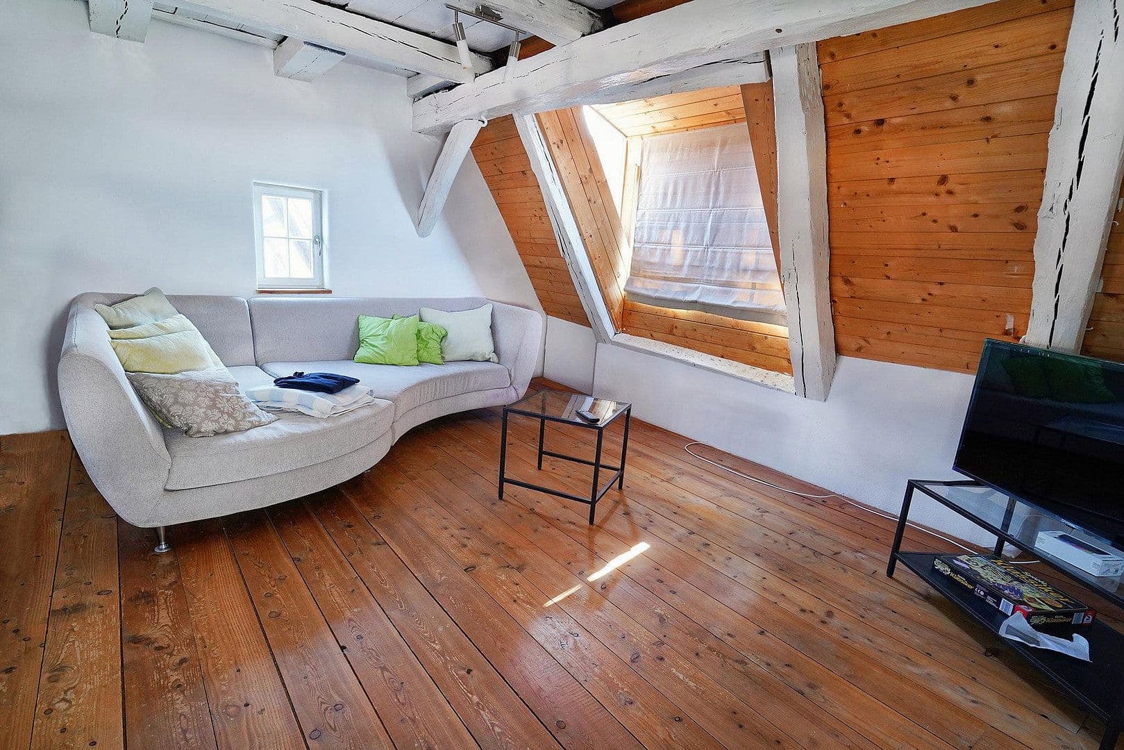Prenájom bytu 3-izbový 64 m², Hintere Gasse 20, Oberderdingen, Bádensko-Wurttembersko Prenájom bytu 3-izbový 64 m², Hintere Gasse 20, Oberderdingen, Bádensko-Wurttembersko