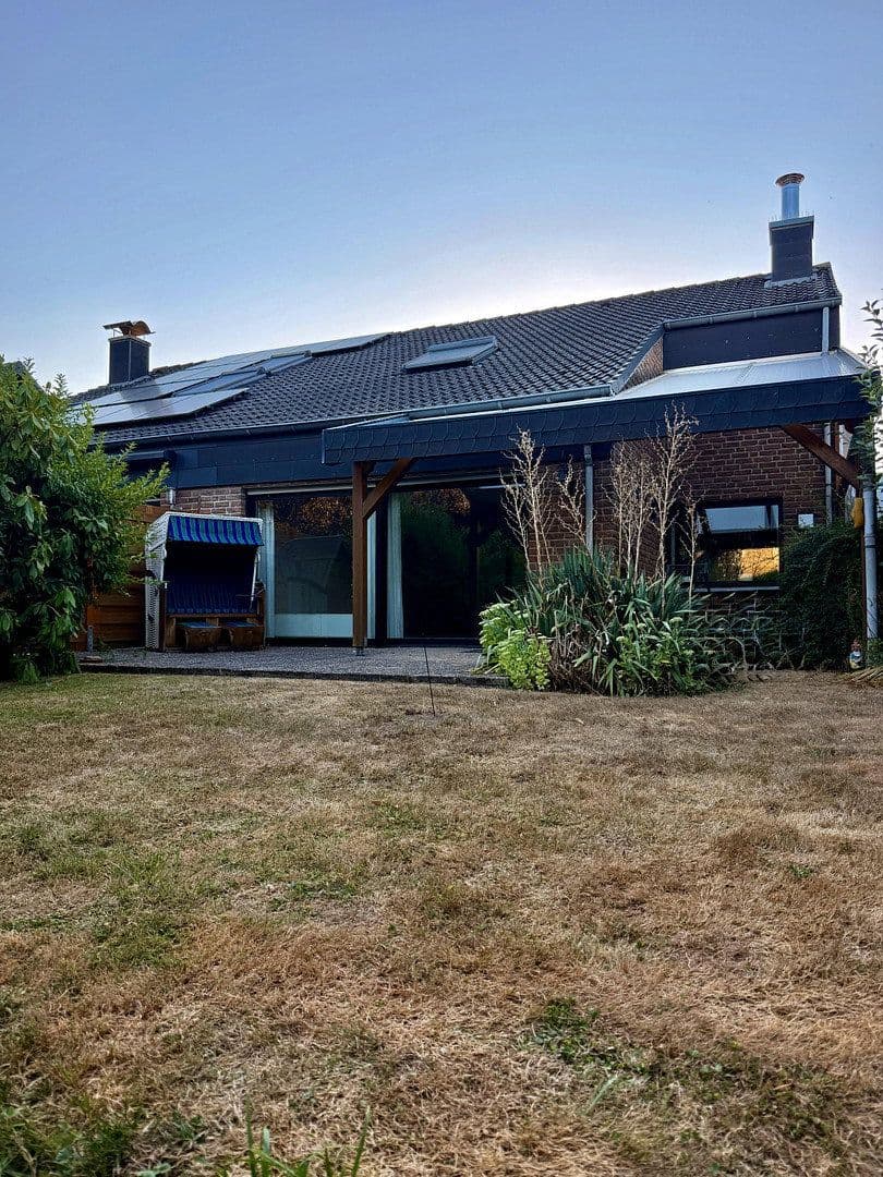 Predaj domu 137 m², pozemok 379 m², Erkelenz, Severné Porýnie - Westfálsko Predaj domu 137 m², pozemok 379 m², Erkelenz, Severné Porýnie - Westfálsko