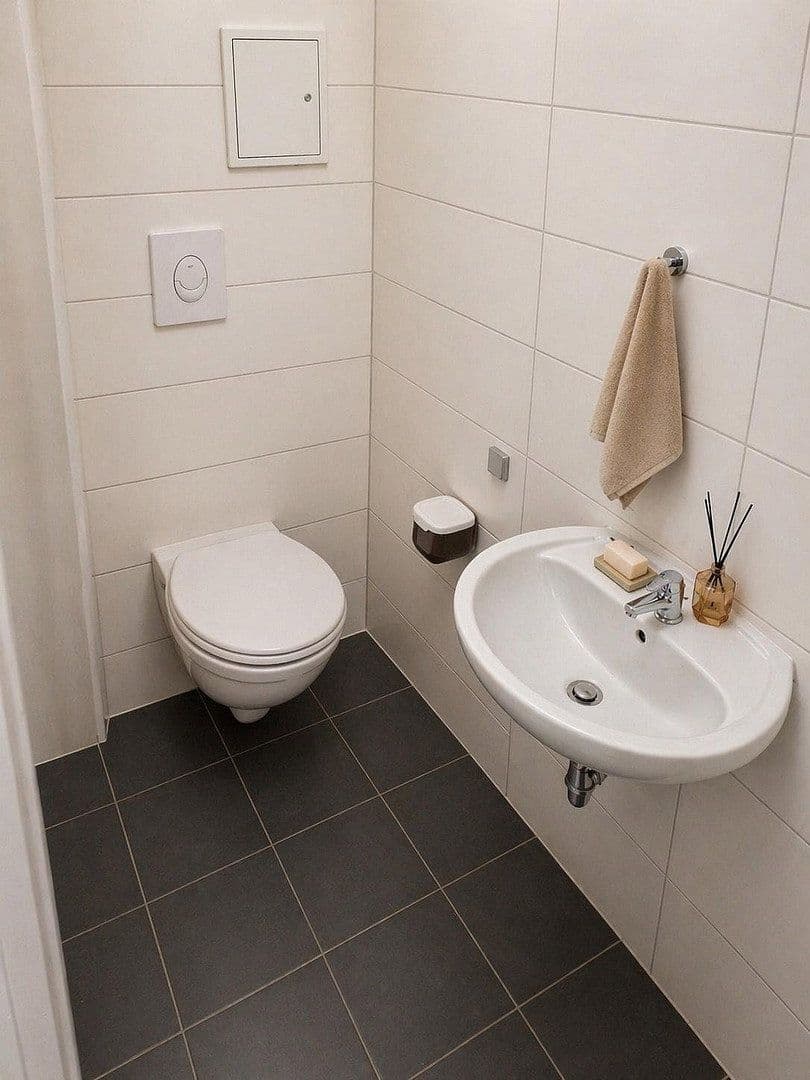 Prenájom bytu 4-izbový 93 m², Messerschmiedestr. 22, Zeitz, Sasko-Anhaltsko Prenájom bytu 4-izbový 93 m², Messerschmiedestr. 22, Zeitz, Sasko-Anhaltsko