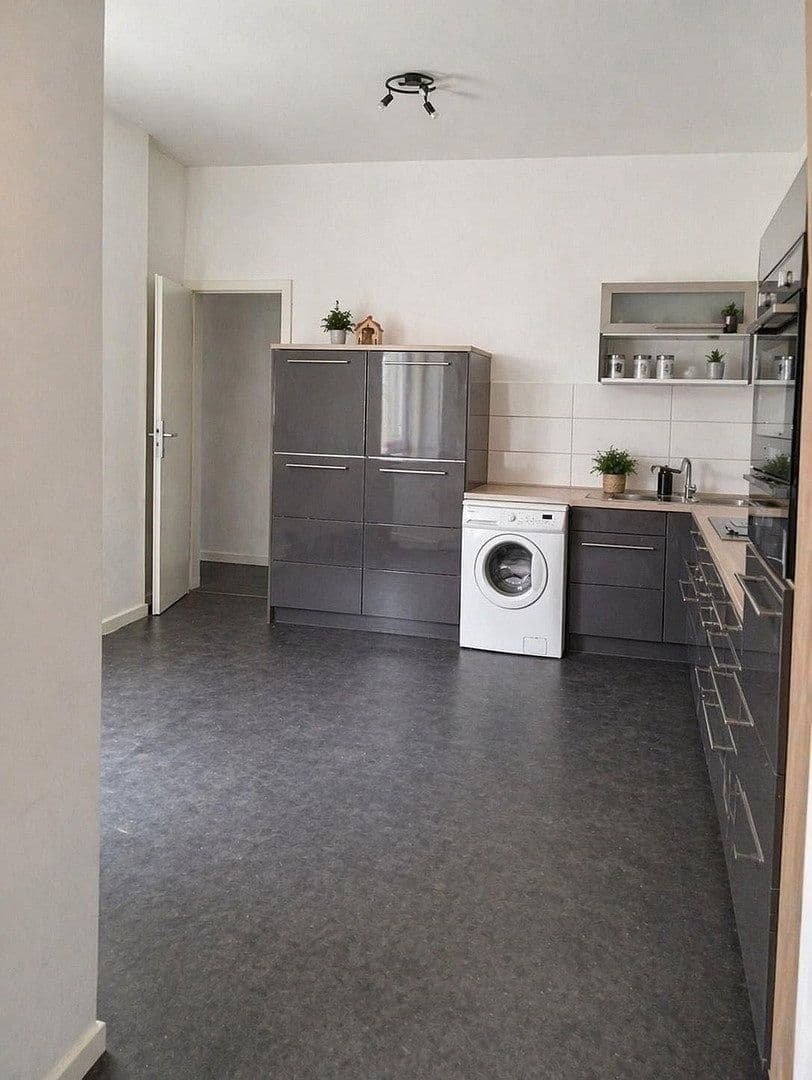 Prenájom bytu 4-izbový 93 m², Messerschmiedestr. 22, Zeitz, Sasko-Anhaltsko Prenájom bytu 4-izbový 93 m², Messerschmiedestr. 22, Zeitz, Sasko-Anhaltsko