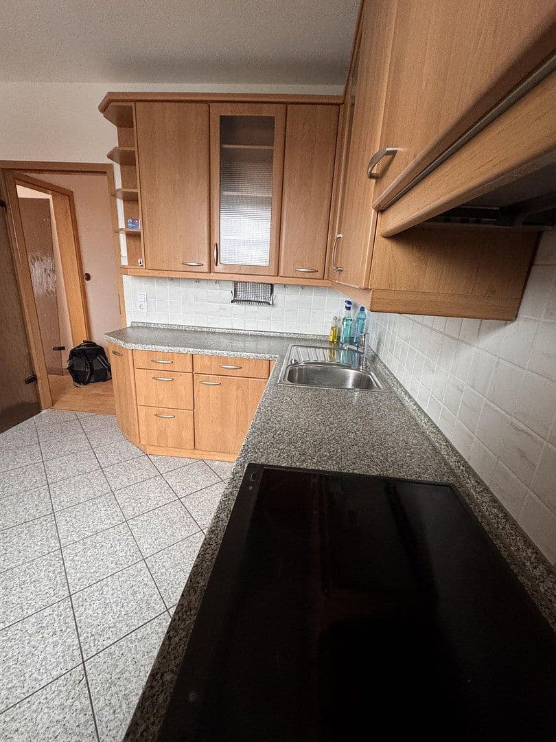 Prenájom bytu 3-izbový 93 m², Graudenzstraße, Köln-Porz, Severné Porýnie - Westfálsko Prenájom bytu 3-izbový 93 m², Graudenzstraße, Köln-Porz, Severné Porýnie - Westfálsko