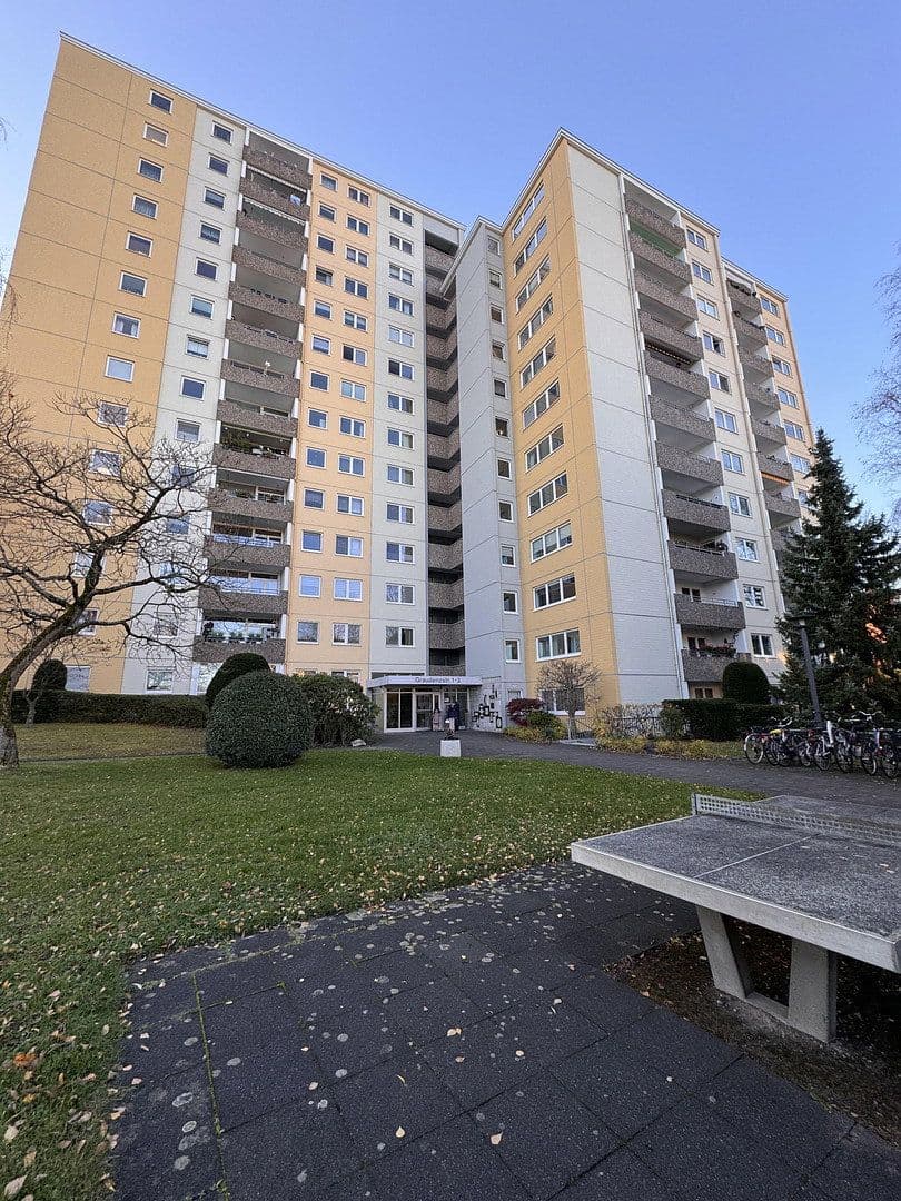 Prenájom bytu 3-izbový 93 m², Graudenzstraße, Köln-Porz, Severné Porýnie - Westfálsko Prenájom bytu 3-izbový 93 m², Graudenzstraße, Köln-Porz, Severné Porýnie - Westfálsko
